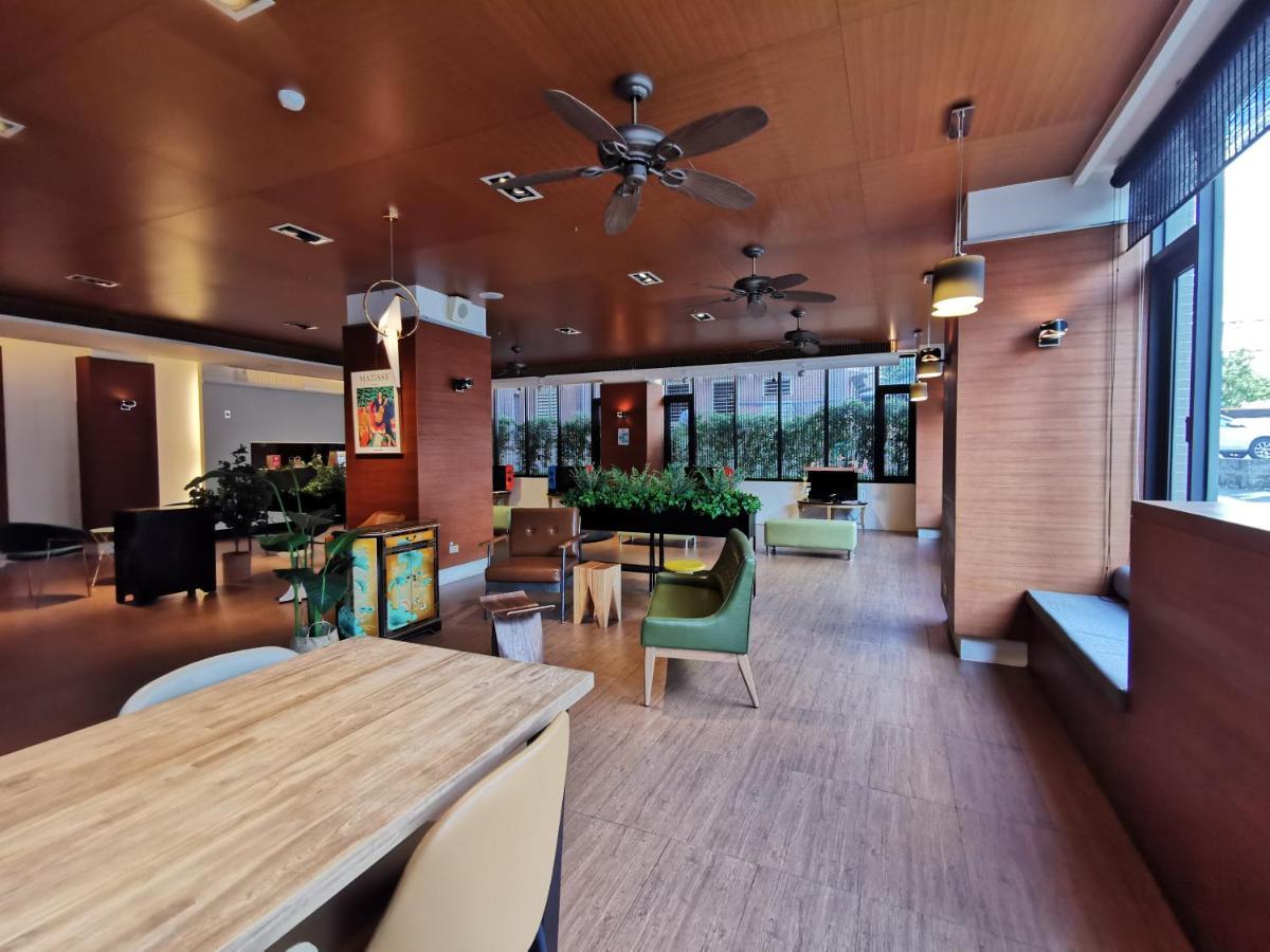 הואליין סיטי Azure Hotel מראה חיצוני תמונה